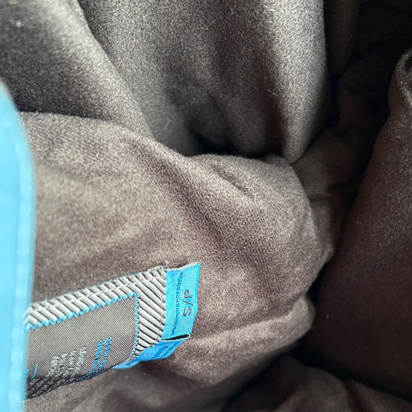 Powder Room - Picture 10 of 11